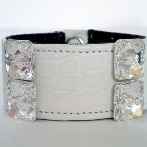 Bracelet in White Leather with Swarovski Crystals